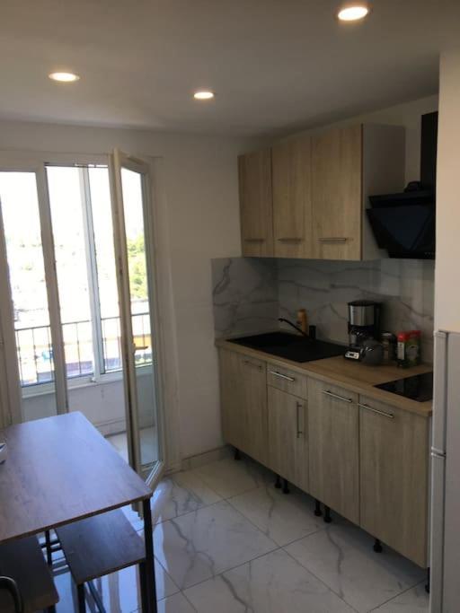 Apartment St Velodrome 3 Parking 8 Couchages Neuf Marseille